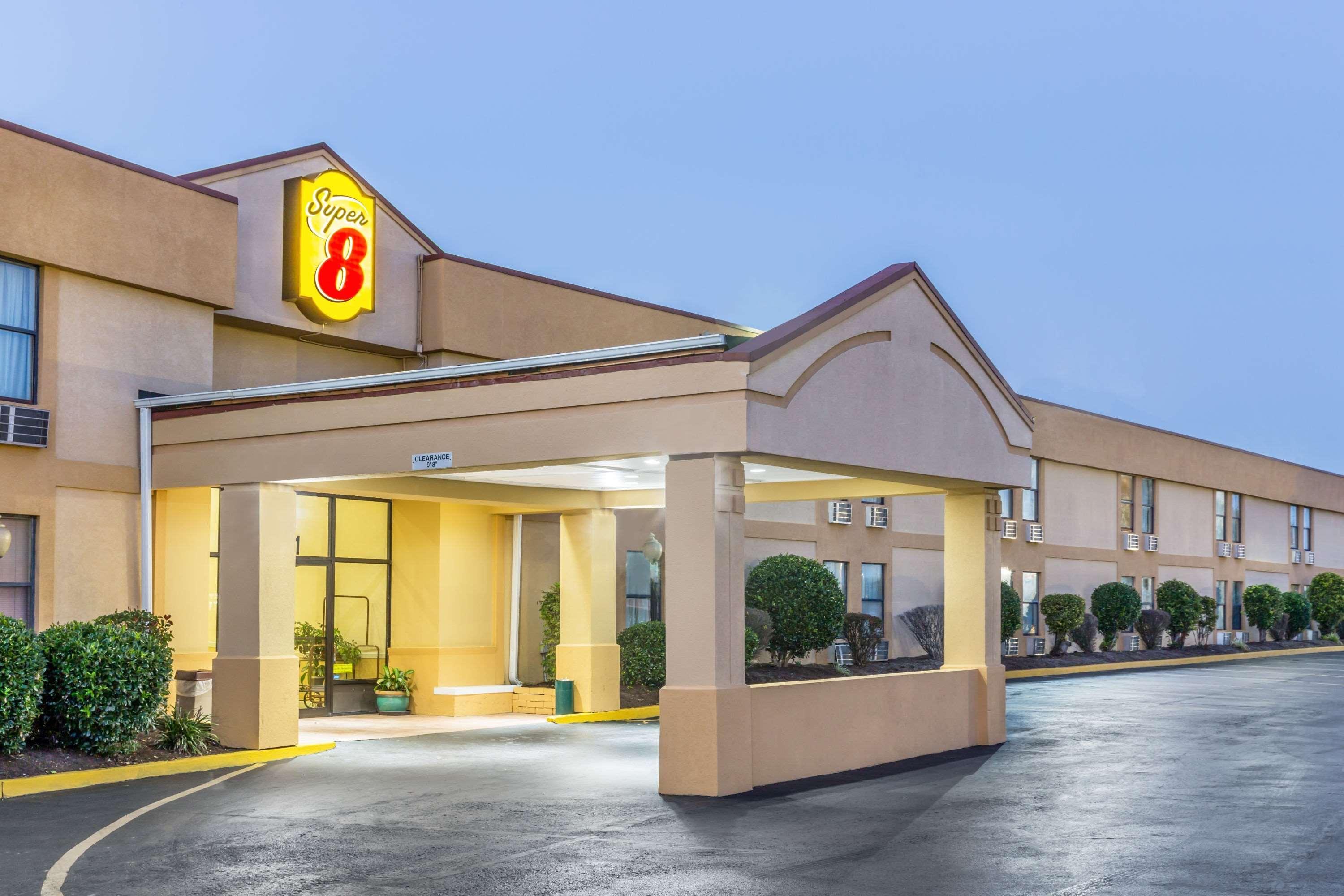 Super 8 By Wyndham Knoxville Downtown Area Екстер'єр фото