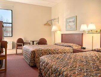 Super 8 By Wyndham Knoxville Downtown Area Номер фото