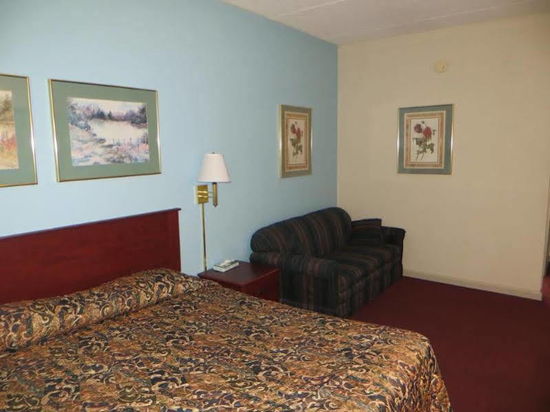 Super 8 By Wyndham Knoxville Downtown Area Екстер'єр фото